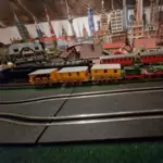 11250754_10_1 TRIX-Anlage mit Dampf-Personenzug, 2 Güterzüge, ADLER-Zug (defekt), 2 große Schienenkreise, elektr. Weichen, Kreuzungen, 2 Trafo
