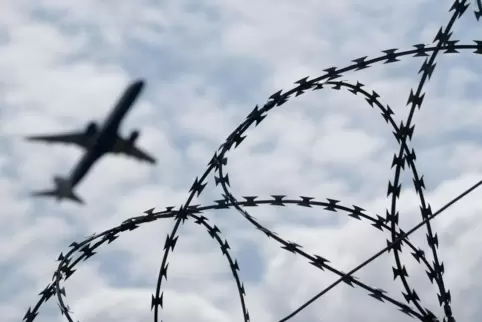 Abgelehnte Asylbewerber sollen in „Return Hubs“ gebracht werden.