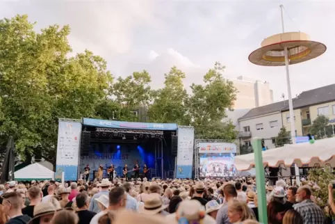 Beim Strohhutfest in Frankenthal dreht sich – na klar – alles um den Strohhut. 