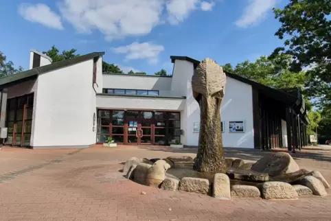 Die Veranstaltung findet im Dorfgemeinschaftshaus Birkenheide statt.