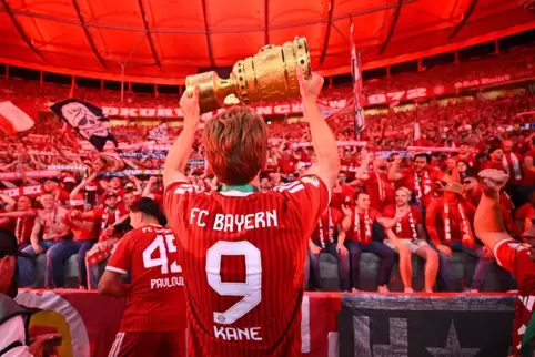 Der Mann des Abends in Berlin ist ohne Frage Harry Kane. Um in dreht sich im Finale des DFB-Pokals alles.