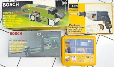 Wenig gebraucht: 2 AEG Schlagbohrmaschinen (2x 25€), BOSCH - Bandschleifer (30 €), BOSCH - Elektro-Fuchsschwanz (30 €), an Selbs