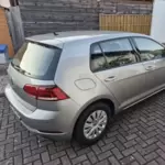 1.Hand , Ganzjahresreifen (vorne neu!!), unfallfrei,  lückenlos scheckheftgepflegt in VW Vertragswerkstatt (ein Jahr VW Mobilitä
