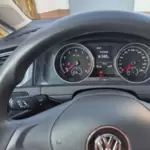 1.Hand , Ganzjahresreifen (vorne neu!!), unfallfrei,  lückenlos scheckheftgepflegt in VW Vertragswerkstatt (ein Jahr VW Mobilitä