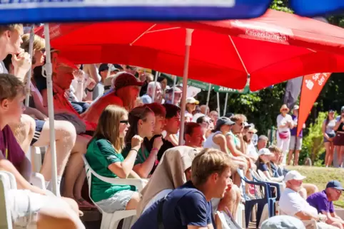 Volle Ränge bei den Tennis-Pfalzmeisterschaften in Kaiserslautern. 