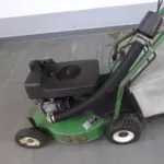 11252316_10_1 Bastlergeräte 1xSabo mit 2-Taktmotor.Mäher läuft mit Hinterradantrieb.1x Mäher Sabo mit 4- Taktmotor.ohne Antrieb. Motor dreht .