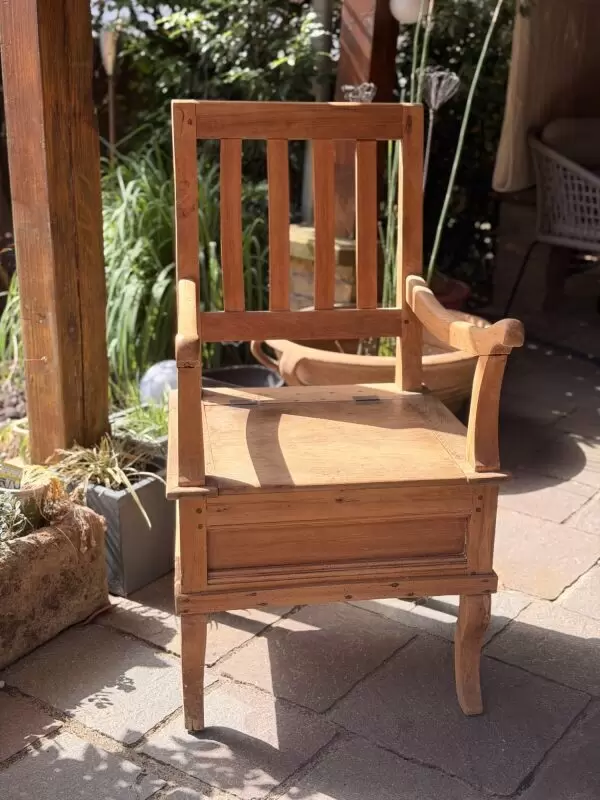 Toiletten Stuhl Antik restauriert Holz 150€