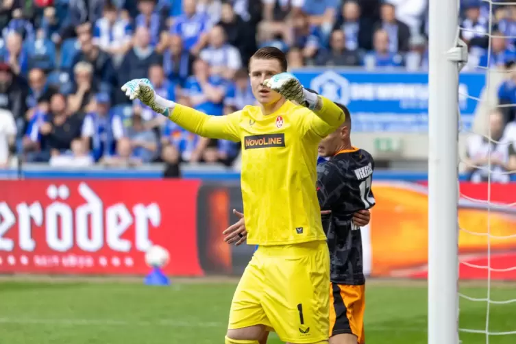 Julian Krahl geht beim FCK als Nummer 1 in die n&auml;chste Saison. 