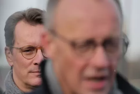 Spekulationen über Kanzlertausch