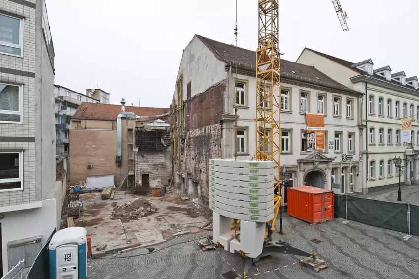 Aufgrund der massiven Schäden musste das historische Haus abgerissen werden, der Wiederaufbau dauerte eineinhalb Jahre.