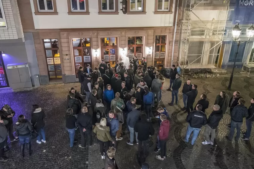 Am Abend des 10. Januar 2018 feiert das »Hanne« offiziell die Wiedereröffnung. Der Andrang ist groß.