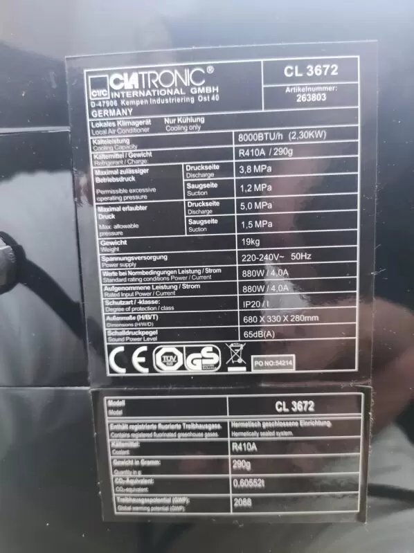 Jetzt an den Sommer denken; mobiles Klimagerät von Clatronic, recht wenig im Einsatz gewesen. Mit Zubehörteilen wie Schlauch und