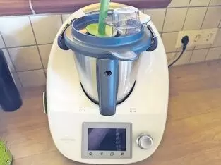 Gepflegter TM5 mit zwei Mixtöpfen, Varoma, Kochbücher, Transporttasche, Wärmeschüssel, Messerschutz, Key, 420 EUR