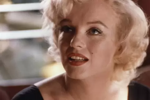 Marilyn Monroe bei einer Pressekonferenz für „Manche mögen’s heiß“ 1959. 