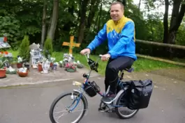 Dirk Leonhardt beim Start an der Gedenkstelle zum Tod zweier Polizisten zwischen Ulmet und Oberalben.