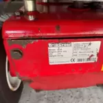 11253404_10_1 inkl. Schneeschild und Auffangbehälter für Kehrricht, Honda GCV135 Viertakt-Einzylinder-Motor mit 3,4 kw, 4,6 PS, Gewicht 65 kg,