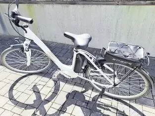 Diamant E-Bike: weiß Rahmen: 5 Gang Freilauf -nabenschaltung:Rahmengröße S :Bosch Motor / Accu: Accu 545 Wh:Baujahr 2020 : Verka
