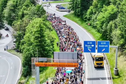 Demonstration und Totalsperre auf Brennerautobahn