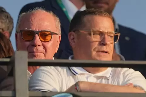 Die Chancen für Max Eberls Vertragsverlängerung über 2027 hinaus stünden bei „60:40“, äußerte Uli Hoeneß (links) jüngst. Es gebe