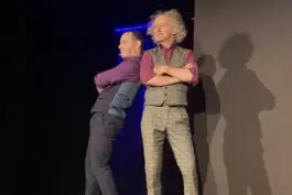 Superheldenwortkünstler: Bernd Blömer (links) und Dirk Tillack mit ihrem Programm „Doppelt Held Besser“. 