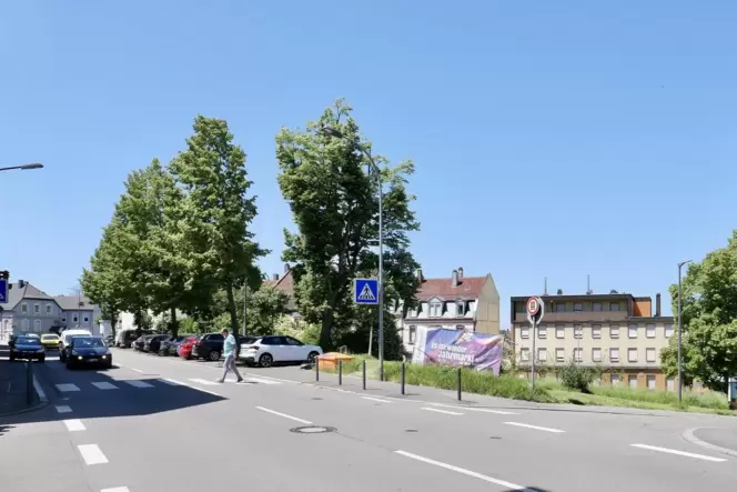 Beim Auftakt-Workshop für den Fußverkehrs-Check wurde der Wunsch nach einer Ampel an der Kreuzung am Kaiserplatz geäußert.