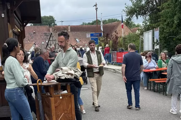 Gelebte deutsch-franz&ouml;sische Freundschaft: das Br&uuml;ckenfest an der Lauterbr&uuml;cke. 