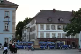 Mit dem Kunstbähnel konnte man sich durch die Stadt chauffieren lassen. 