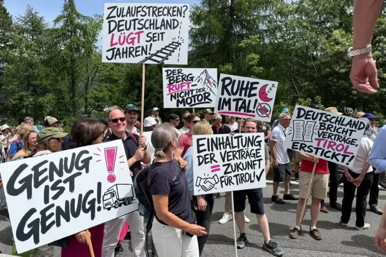 Demonstration und Totalsperre auf Brennerautobahn