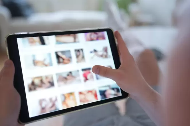 Auch über digitale Gewalt und sogenannte Deepfakes klärt die Aktionswoche in Speyer auf.