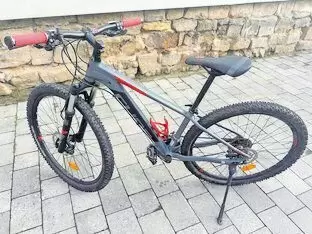 11253532_10_1 Ich biete hier mein Cube Mountainbike an, das sich hervorragend für Offroad-Abenteuer und sportliche Fahrten eignet. * Robuster
