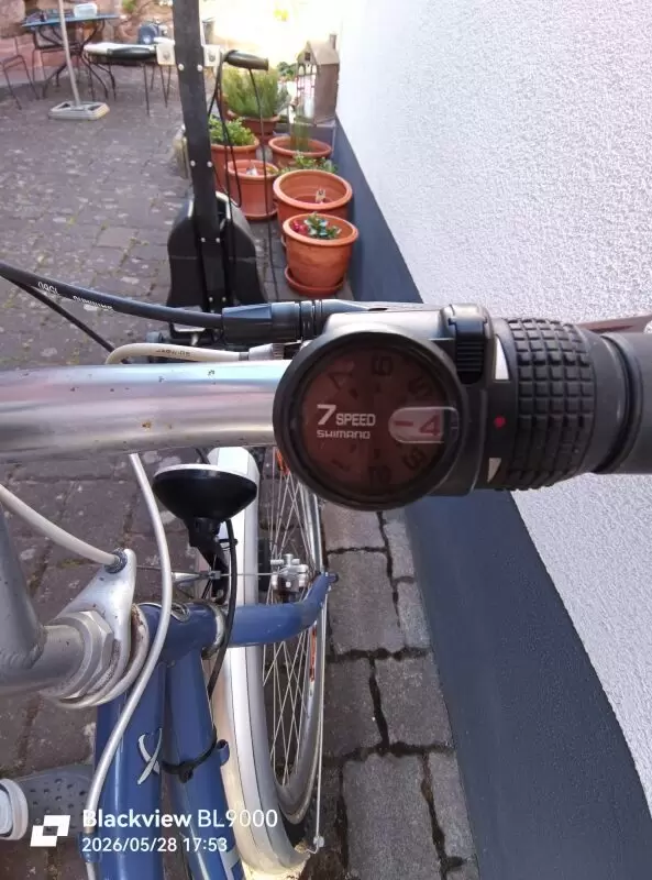 11253549_10_1 Marken Mountainbike mit 26-Zoll Rädern. Es sind leichte Gebrauchspuren vorhanden. Shimano Nexus 7- Gang Nabenschaltung und Brems