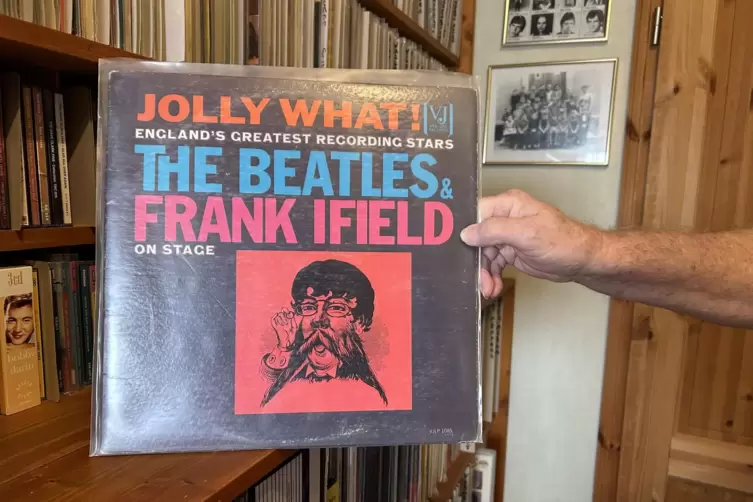 Das Schmuckst&uuml;ck der Sammlung: eine Platte der Beatles mit Frank Ifield.