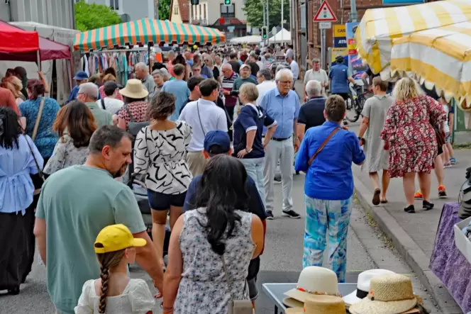 Besuchermagnet: Jede Menge Trubel herrschte am Sonntag beim Weilerbacher Bauernmarkt.