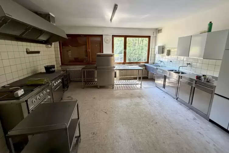 Es wird eine komplette Gastrok&uuml;che eingerichtet, sodass die Option besteht, auch ein &bdquo;richtiges&ldquo; Restaurant zu er&ouml;ffnen.