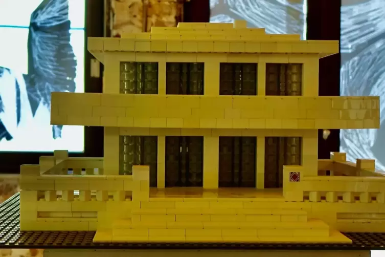 Modell einer Villa, die August H&auml;rtel entwarf.