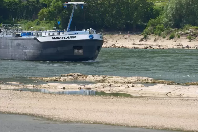 Niedrigwasser am Rhein - Oberwesel