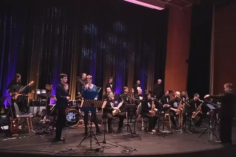 Die Uni BIg Band Kaiserslautern spielte im Audimax.