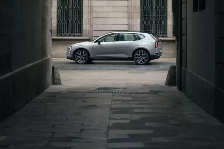 Volvo EX60