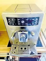 11253807_10_1 Kaffeevollautomat, gepflegt, voll funktionsfähig, Bj. 2011, neue Original-Brühgruppe (2025 mit Rechnung/Garantie), regelmäßig vo