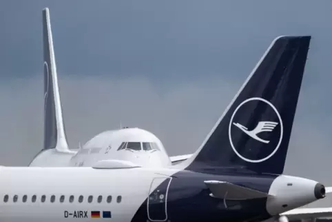 Passagiermaschinen der Lufthansa am Flughafen Frankfurt