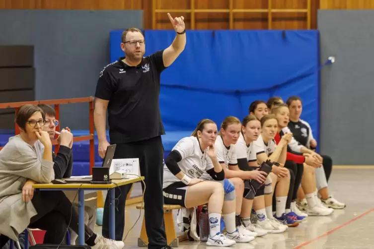 Daniel Griebe gab nach der Hinrunde sein Traineramt an Thomas Loell ab. 