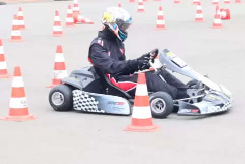 Der 18-jährige Leonard Reichling aus Mehlingen-Baalborn beim Jugend-Kart-Slalom in Mehlingen.