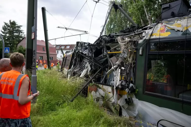 Straßenbahn in Neu Hohenschönhausen entgleist