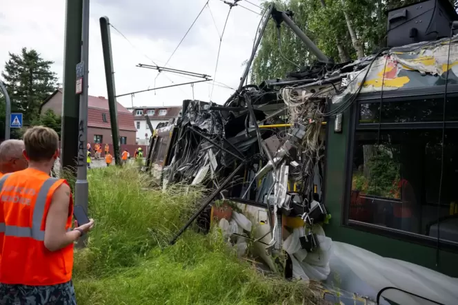 Straßenbahn in Neu Hohenschönhausen entgleist