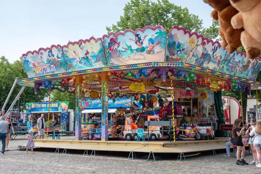 Kinderparadies: Ab aufs Motorrad, oder doch lieber ins Feuerwehrauto?