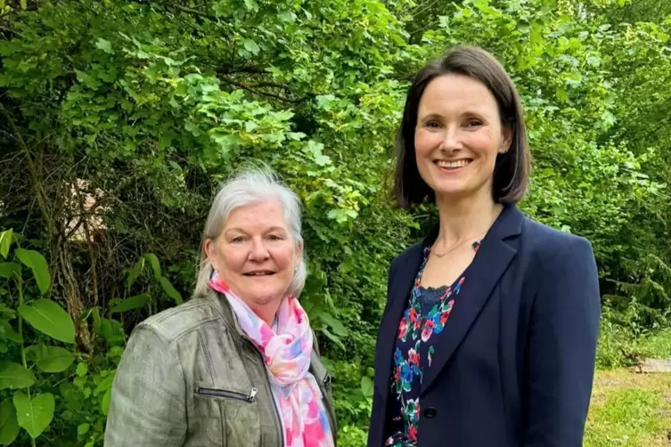 Johanna Kunzendorff (rechts), die Vorsitzende der FWG Kernstadt, und ihre Stellvertreterin Nicole Ranke. 