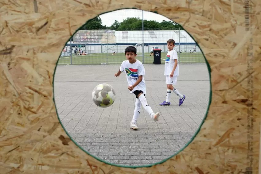 Der Parcours des Jugendamtes – samt Torwand – musste wegen Regens bald abgebaut werden.