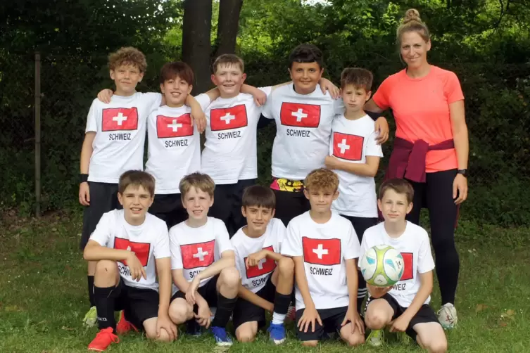 Team Schweiz, Gruppe B (GS Contwig I), vorne von links: Milo Carbon, Robin Enkler, Philipp Warkentin, Liam Woloch, Julian Schepp