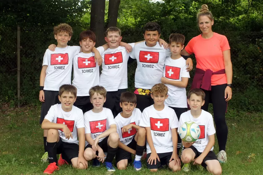 Team Schweiz, Gruppe B (GS Contwig I), vorne von links: Milo Carbon, Robin Enkler, Philipp Warkentin, Liam Woloch, Julian Schepp
