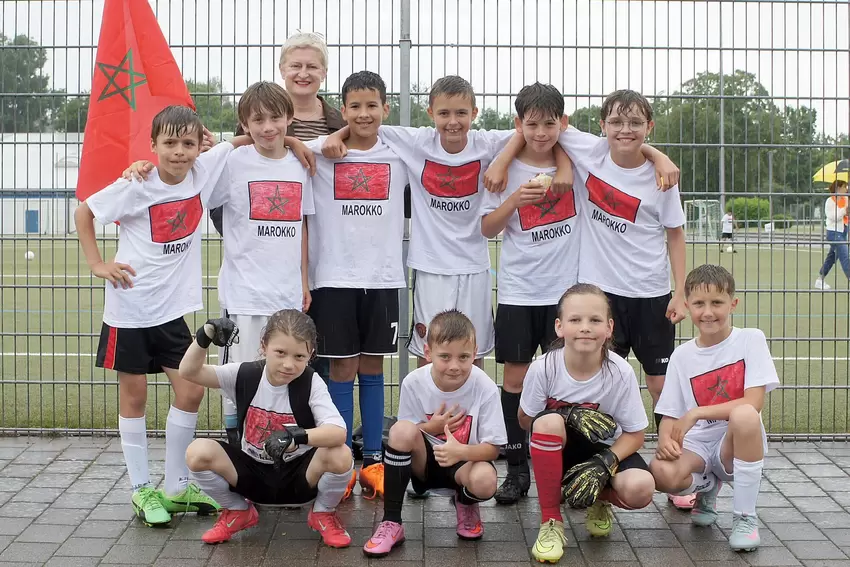 Team Marokko, Gruppe C (GS Mittelbach), vorne von links: Lorenz Buchheit, Milo Kattler, Max Suder, Lenny Moser. Hinten von links